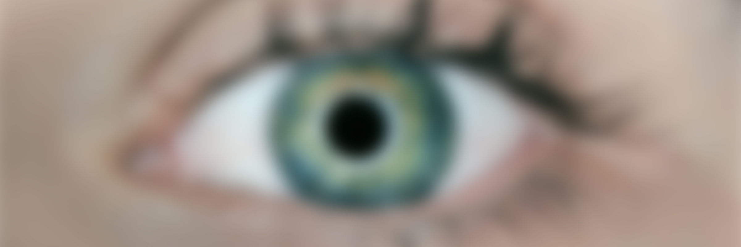 menschliches Auge unscharf